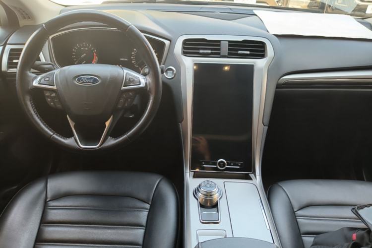 Used Ford Mondeo 2020 EcoBoost 180 Stylish Model Center Console