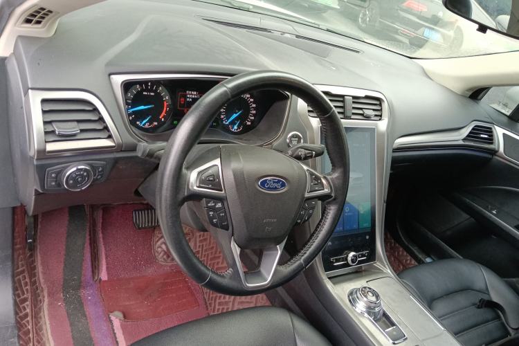Used Ford Mondeo 2020 EcoBoost 180 Stylish Model Center Console