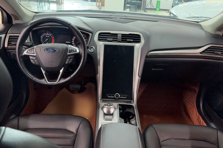 Used Ford Mondeo 2020 EcoBoost 180 Stylish Model Center Console