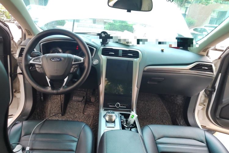 Used Ford Mondeo 2020 EcoBoost 200 Stylish Model Center Console