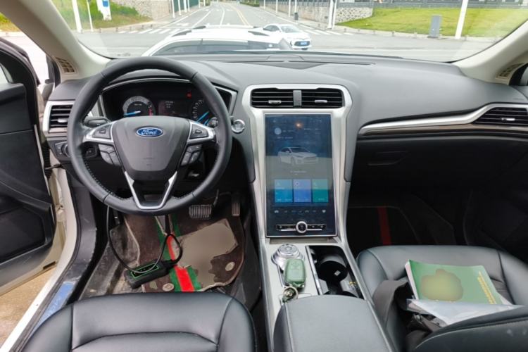 Used Ford Mondeo 2020 EcoBoost 180 Stylish Model Center Console