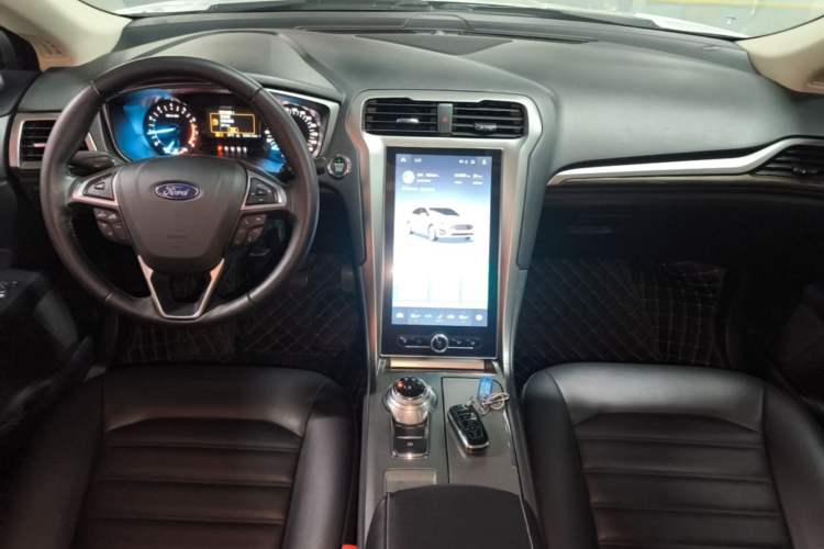 Used Ford Mondeo 2020 EcoBoost 200 Stylish Model Center Console