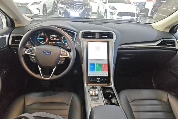Used Ford Mondeo 2020 EcoBoost 180 Stylish Model Center Console