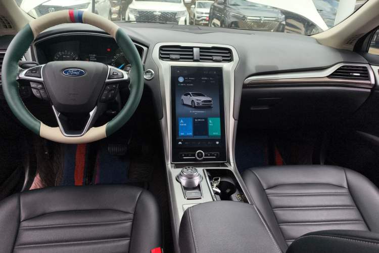 Used Ford Mondeo 2020 EcoBoost 180 Stylish Model Center Console