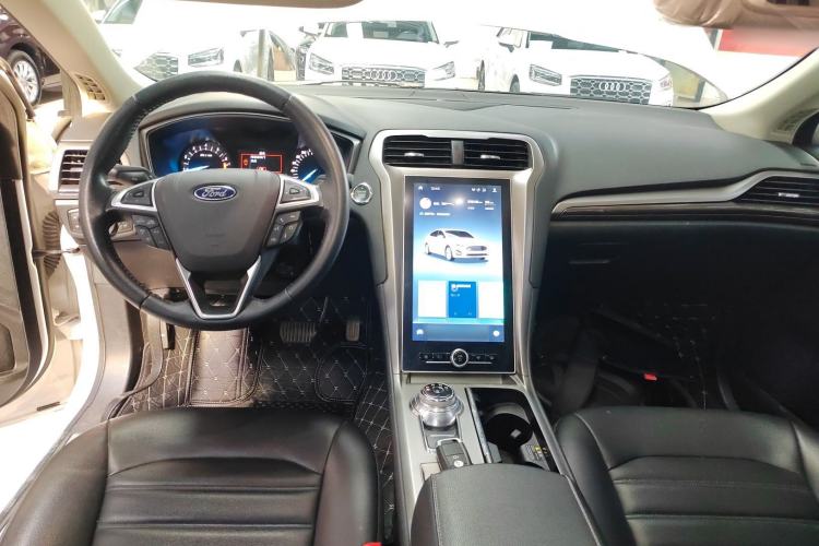 Used Ford Mondeo 2020 EcoBoost 180 Stylish Model Center Console