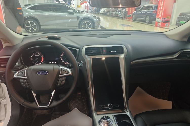 Used Ford Mondeo 2020 EcoBoost 200 Stylish Model Center Console