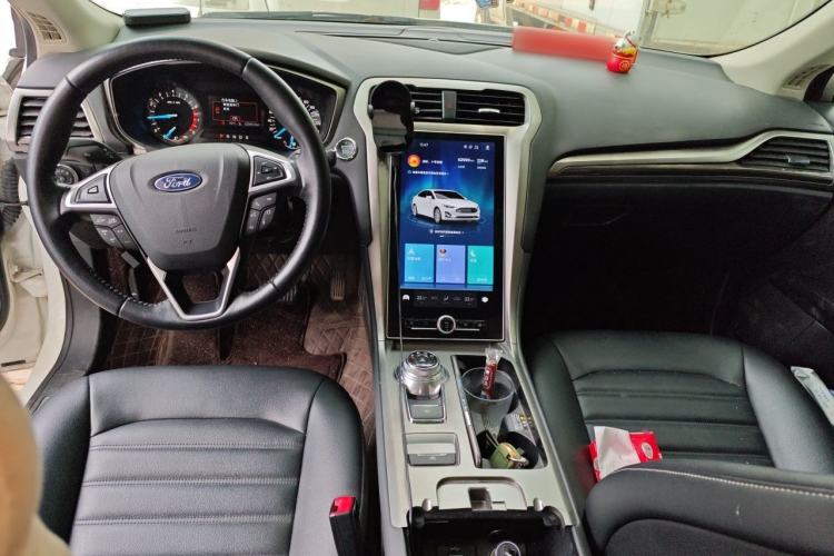 Used Ford Mondeo 2020 EcoBoost 180 Stylish Model Center Console