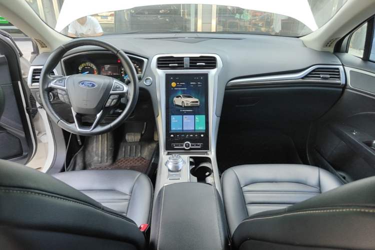 Used Ford Mondeo 2020 EcoBoost 200 Stylish Model Center Console