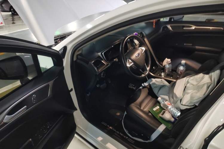 Used Ford Mondeo 2020 EcoBoost 200 Luxury Model Driver Seat