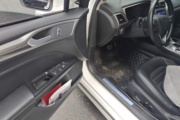 Used Ford Mondeo 2020 EcoBoost 180 Stylish Model Driver Seat