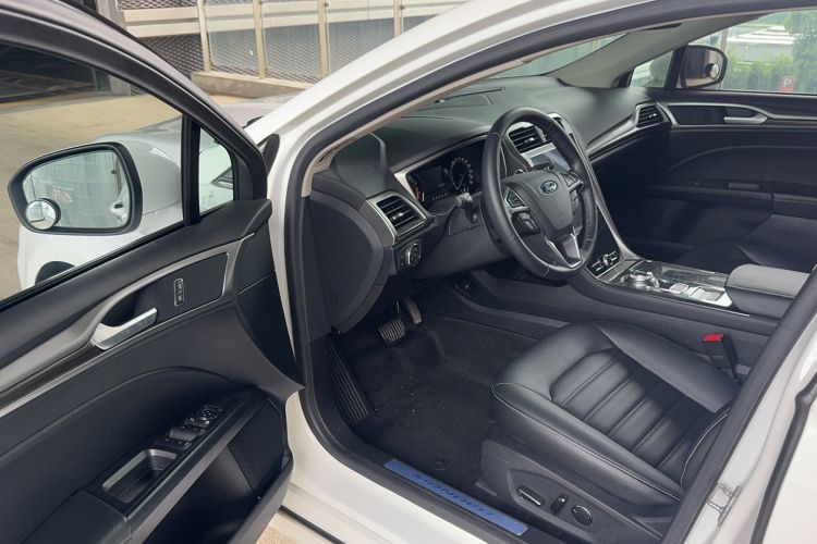 Used Ford Mondeo 2020 EcoBoost 180 Stylish Model Driver Seat