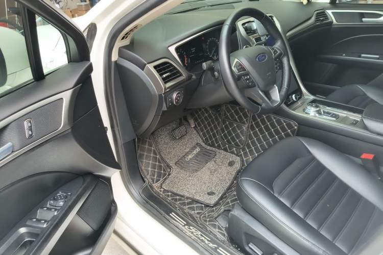 Used Ford Mondeo 2020 EcoBoost 180 Stylish Model Driver Seat