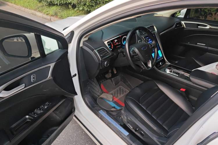 Used Ford Mondeo 2020 EcoBoost 180 Stylish Model Driver Seat