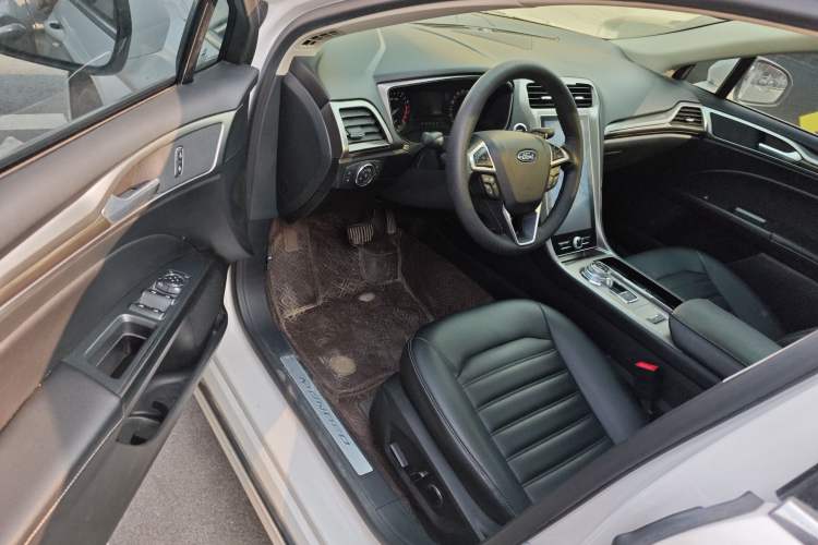 Used Ford Mondeo 2020 EcoBoost 180 Stylish Model Driver Seat