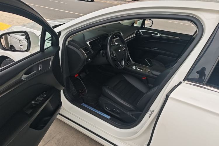 Used Ford Mondeo 2020 EcoBoost 180 Stylish Model Driver Seat