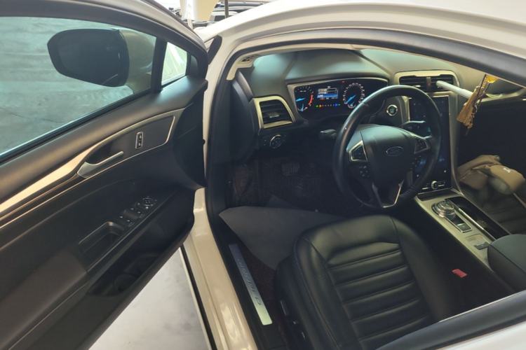 Used Ford Mondeo 2020 EcoBoost 180 Stylish Model Driver Seat