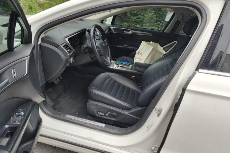 Used Ford Mondeo 2020 EcoBoost 180 Stylish Model Driver Seat