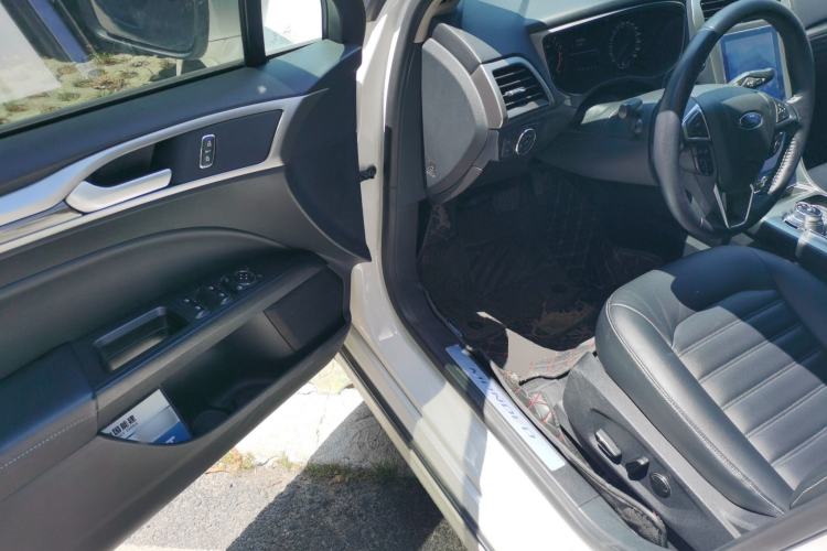 Used Ford Mondeo 2020 EcoBoost 180 Luxury Model Driver Seat