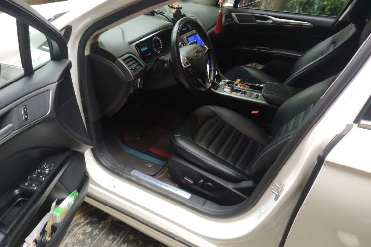 Used Ford Mondeo 2020 EcoBoost 180 Stylish Model Driver Seat