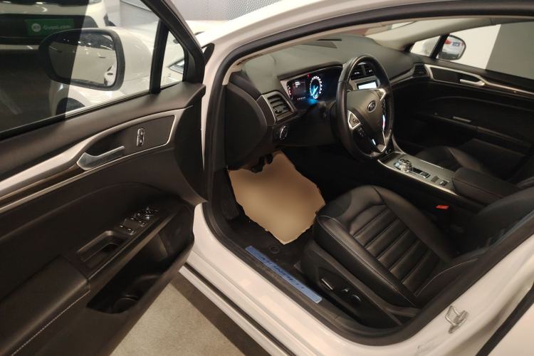 Used Ford Mondeo 2020 EcoBoost 180 Stylish Model Driver Seat