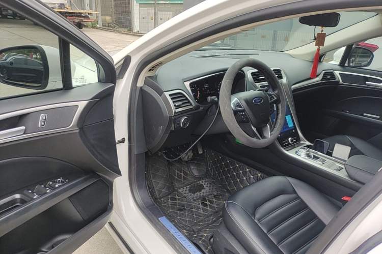 Used Ford Mondeo 2020 EcoBoost 200 Stylish Model Driver Seat