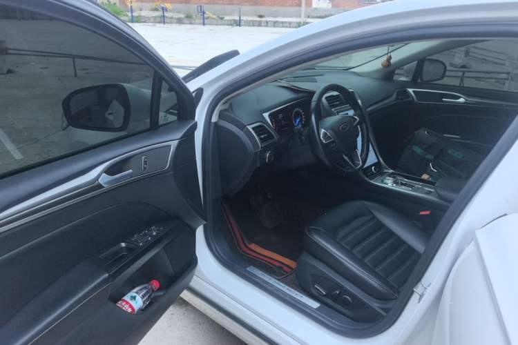 Used Ford Mondeo 2020 EcoBoost 180 Stylish Model Driver Seat
