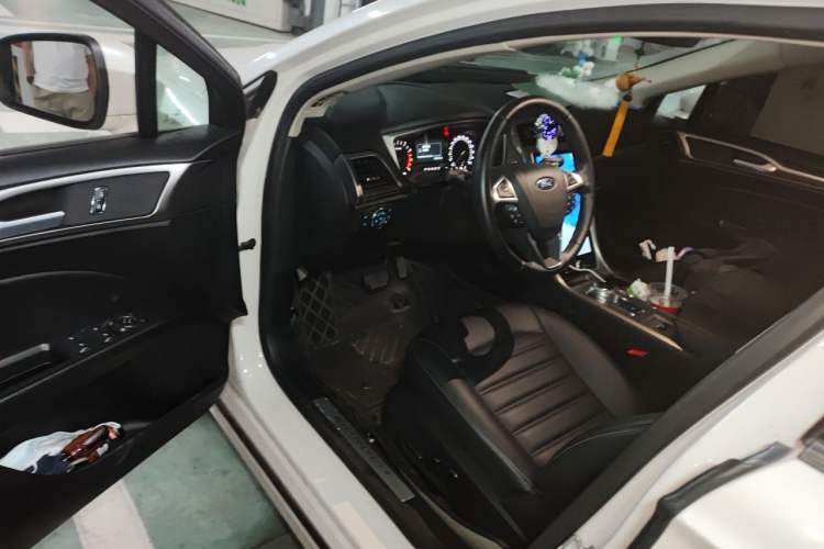 Used Ford Mondeo 2020 EcoBoost 180 Stylish Model Driver Seat