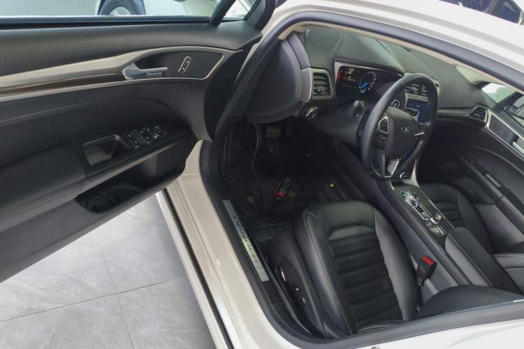 Used Ford Mondeo 2020 EcoBoost 180 Stylish Model Driver Seat