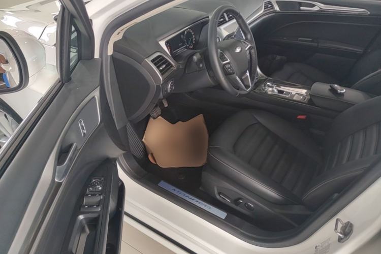 Used Ford Mondeo 2020 EcoBoost 180 Stylish Model Driver Seat