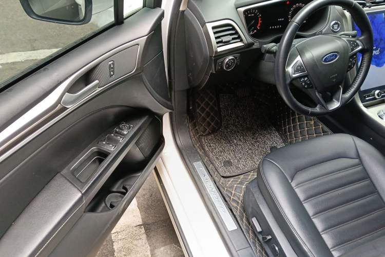 Used Ford Mondeo 2020 EcoBoost 180 Stylish Model Driver Seat