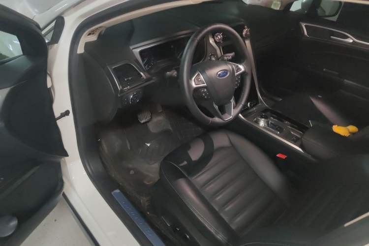 Used Ford Mondeo 2020 EcoBoost 180 Stylish Model Driver Seat