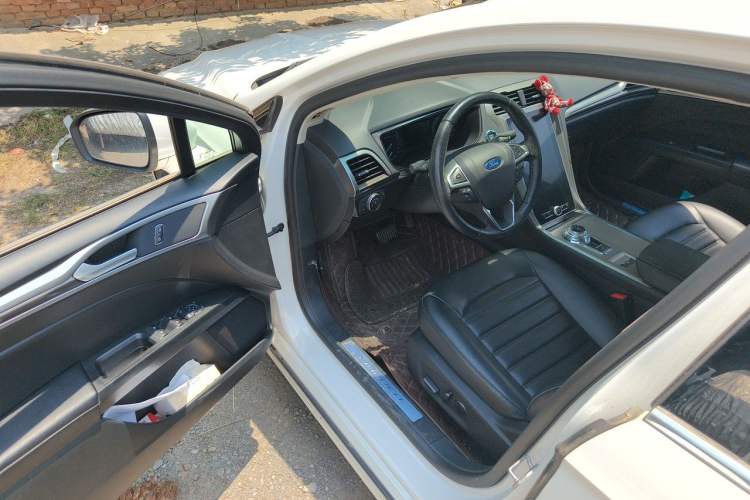 Used Ford Mondeo 2020 EcoBoost 180 Stylish Model Driver Seat