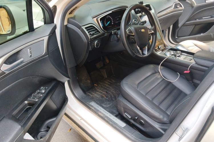 Used Ford Mondeo 2020 EcoBoost 180 Luxury Model Driver Seat
