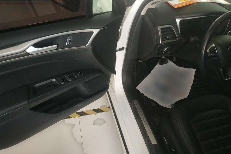 Used Ford Mondeo 2020 EcoBoost 180 Stylish Model Driver Seat