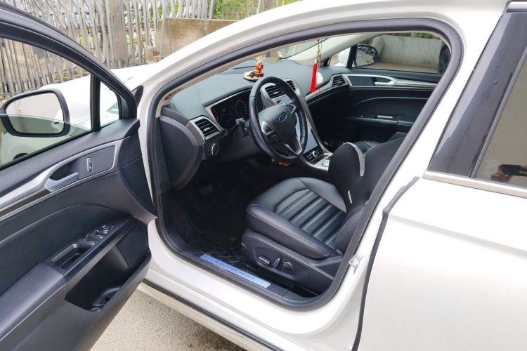 Used Ford Mondeo 2020 EcoBoost 180 Stylish Model Driver Seat