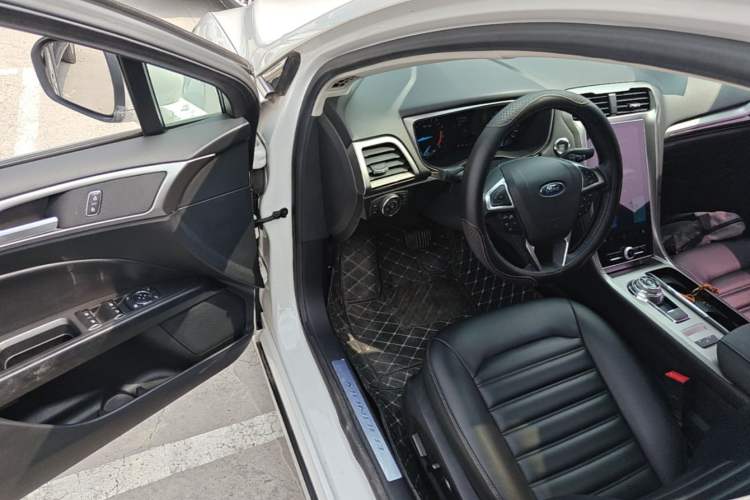 Used Ford Mondeo 2020 EcoBoost 200 Stylish Model Driver Seat