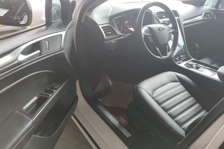 Used Ford Mondeo 2020 EcoBoost 180 Stylish Model Driver Seat