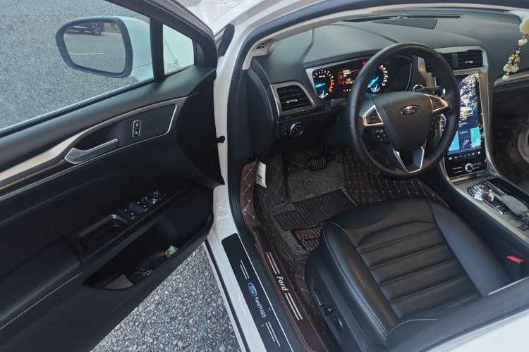 Used Ford Mondeo 2020 EcoBoost 180 Stylish Model Driver Seat