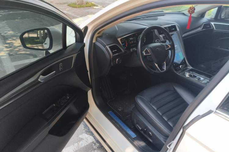 Used Ford Mondeo 2020 EcoBoost 180 Stylish Model Driver Seat