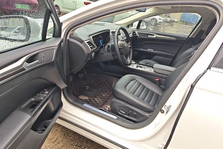 Used Ford Mondeo 2020 EcoBoost 180 Stylish Model Driver Seat