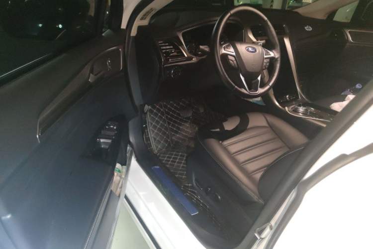 Used Ford Mondeo 2020 EcoBoost 180 Stylish Model Driver Seat