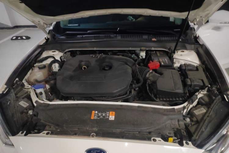Used Ford Mondeo 2020 EcoBoost 200 Luxury Model Engine Bay