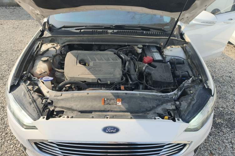 Used Ford Mondeo 2020 EcoBoost 180 Stylish Model Engine Bay