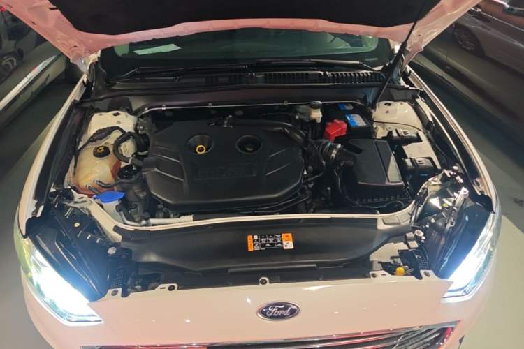 Used Ford Mondeo 2020 EcoBoost 200 Stylish Model Engine Bay