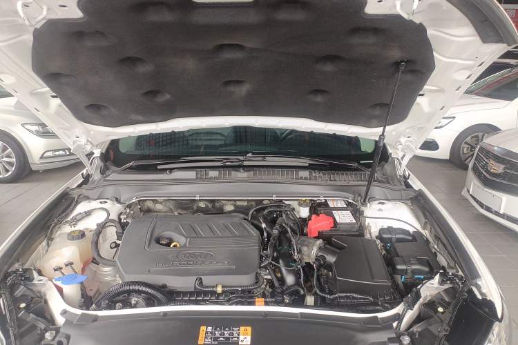 Used Ford Mondeo 2020 EcoBoost 180 Stylish Model Engine Bay