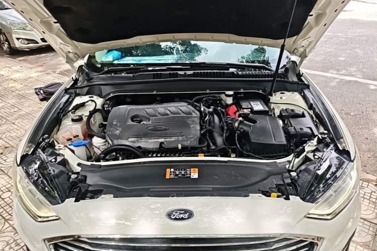 Used Ford Mondeo 2020 EcoBoost 180 Stylish Model Engine Bay