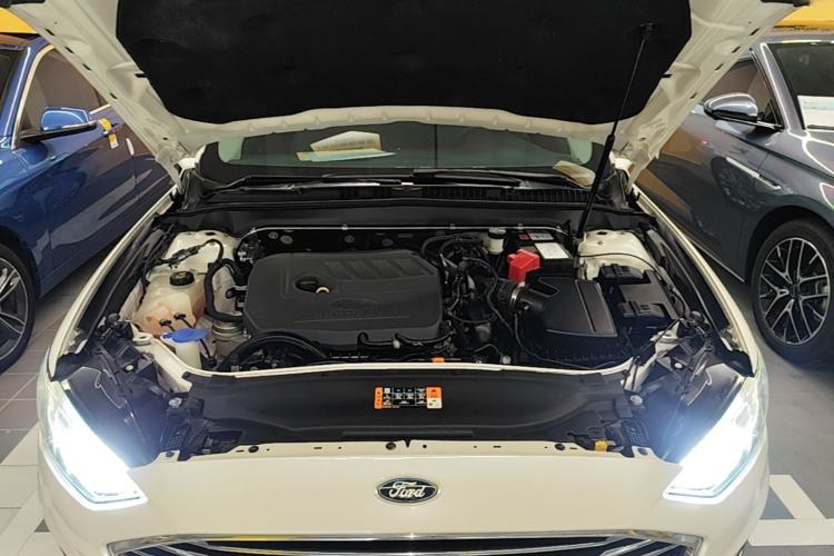 Used Ford Mondeo 2020 EcoBoost 180 Stylish Model Engine Bay