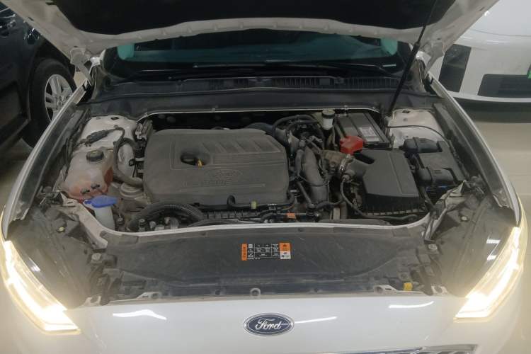 Used Ford Mondeo 2020 EcoBoost 180 Stylish Model Engine Bay
