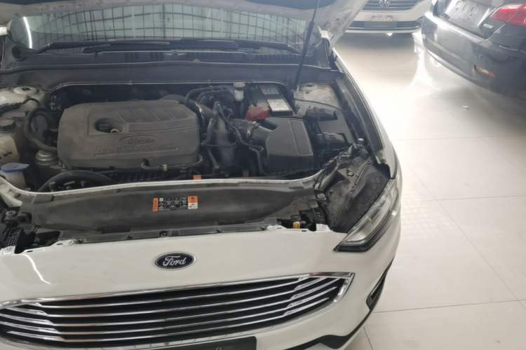 Used Ford Mondeo 2020 EcoBoost 180 Stylish Model Engine Bay Left
