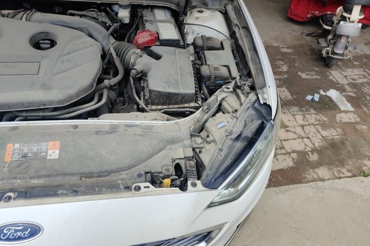 Used Ford Mondeo 2020 EcoBoost 200 Luxury Model Engine Bay Left